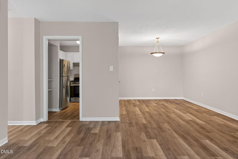 500 Umstead Dr #303e, Chapel Hill, NC 27516