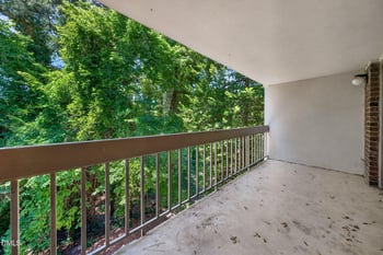 500 Umstead Dr #303e, Chapel Hill, NC 27516