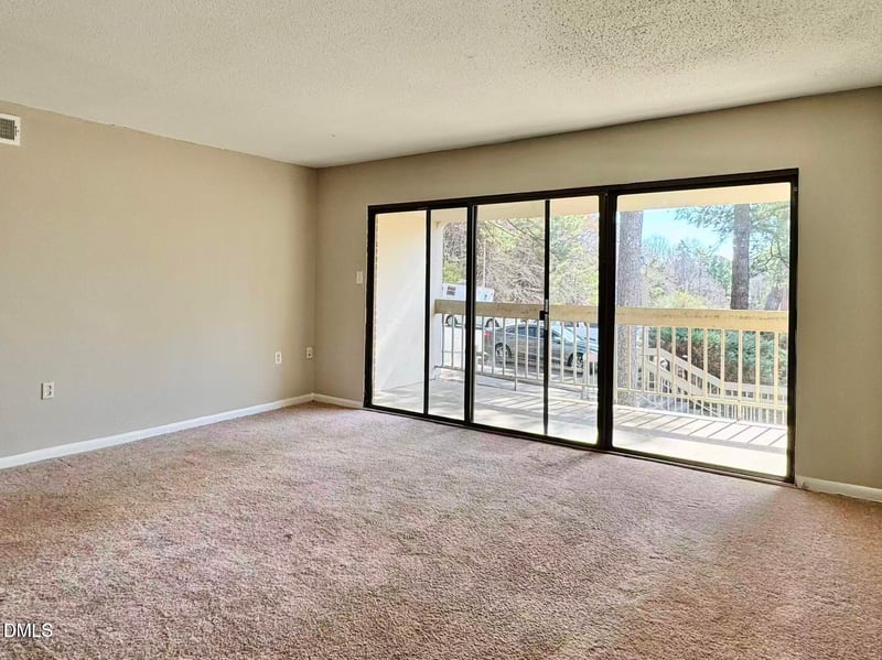500 Umstead Dr #304 A, Chapel Hill, NC 27516