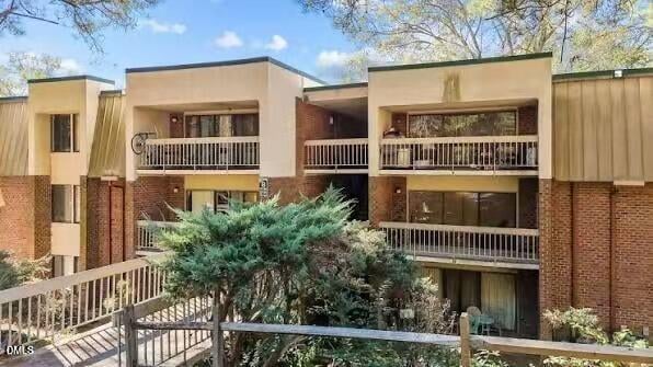 500 Umstead Dr #304, Chapel Hill, NC 27516