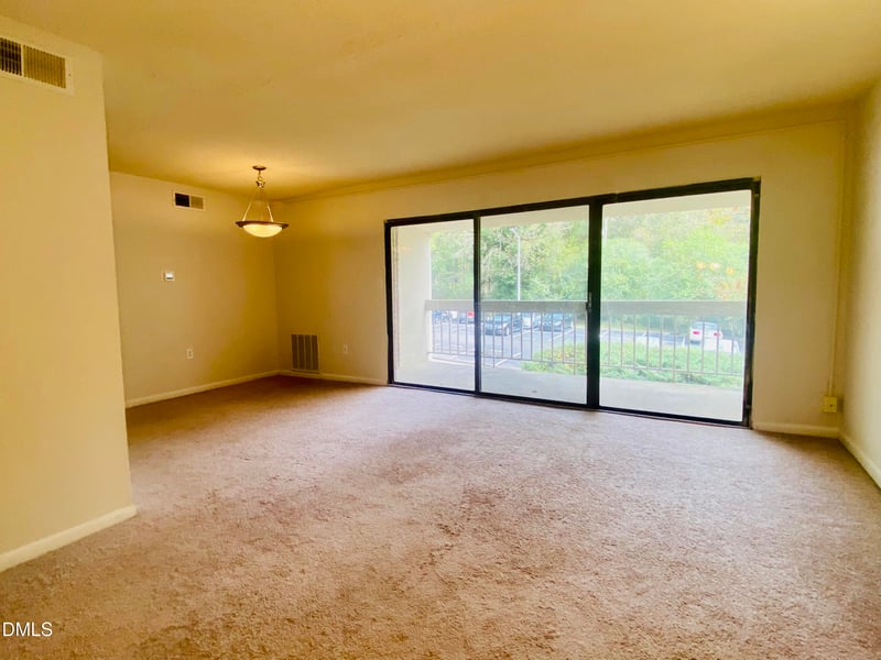 500 Umstead Dr #C 304, Chapel Hill, NC 27516
