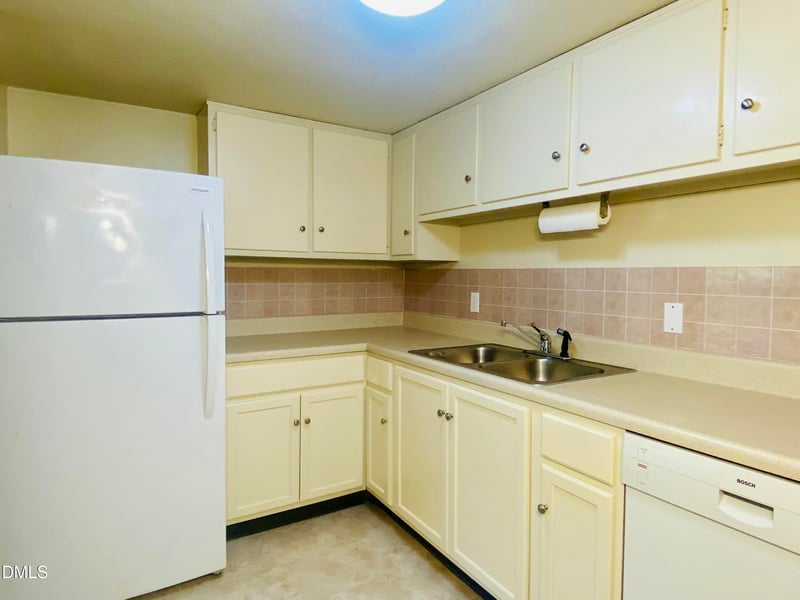 500 Umstead Dr #C 304, Chapel Hill, NC 27516
