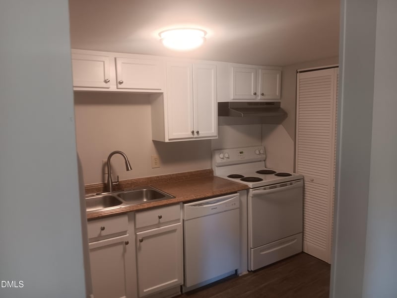 500 Umstead Dr #C206, Chapel Hill, NC 27516