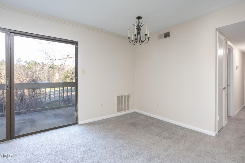 500 Umstead Dr #D 203, Chapel Hill, NC 27516
