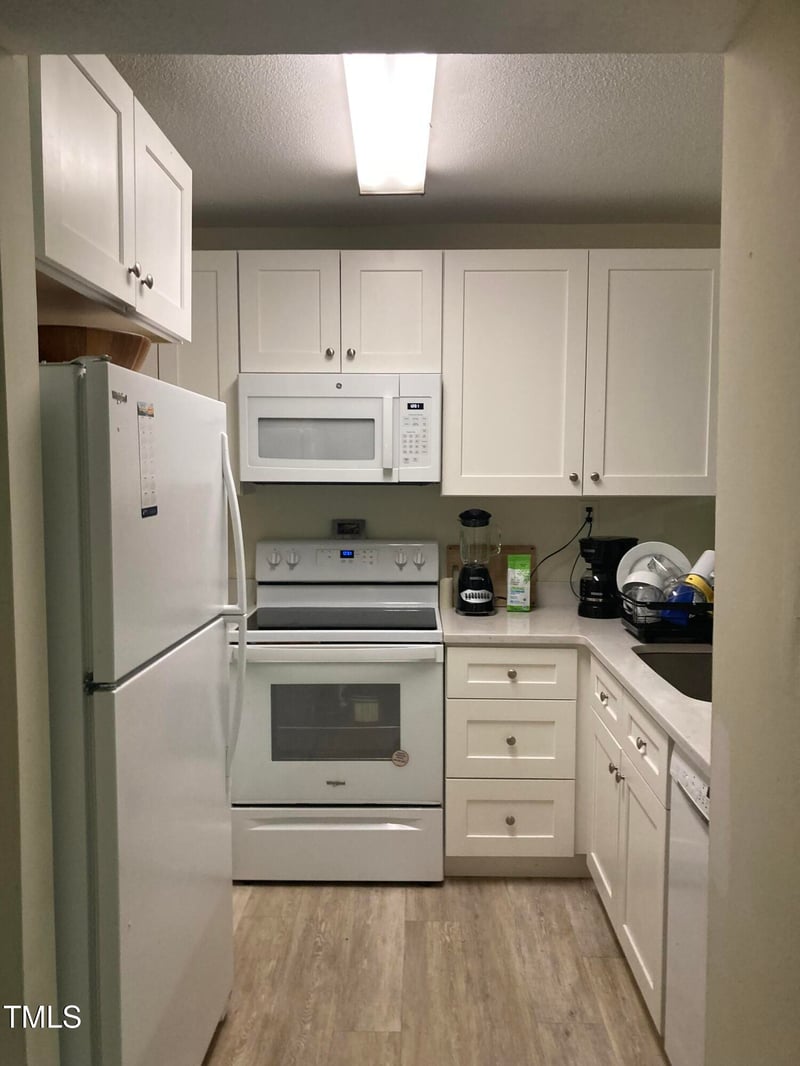 500 Umstead Dr #D307, Chapel Hill, NC 27516