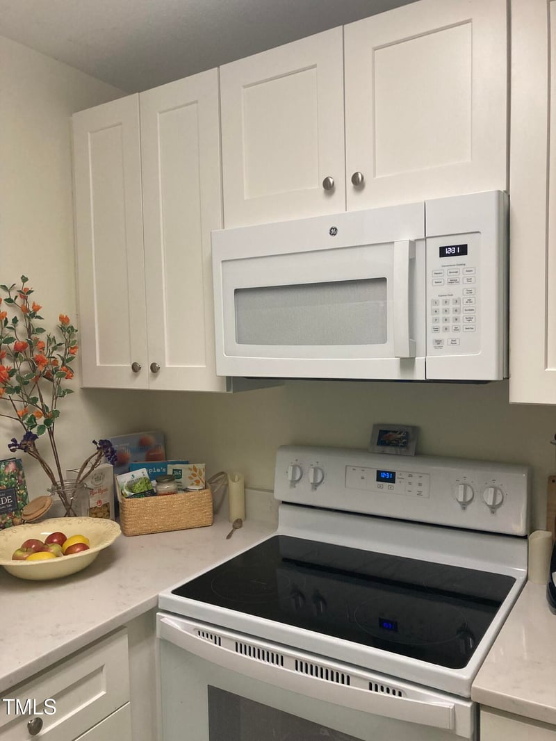 500 Umstead Dr #D307, Chapel Hill, NC 27516