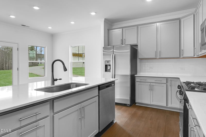 500 Venetian Dr, Sanford, NC 27332
