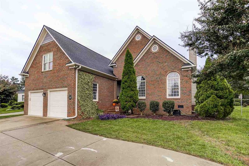 500 Via Las Cruces Cir, Raleigh, NC 27615