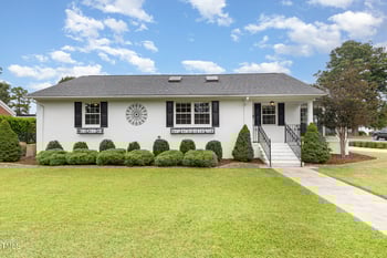 500 Woodall St, Benson, NC 27504