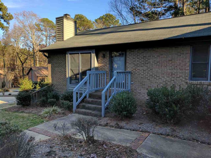 500 W Woodcroft Pw #13A, Durham, NC 27713
