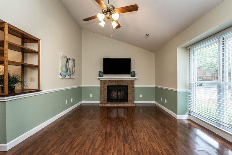 500 W Woodcroft Pw #5D, Durham, NC 27713