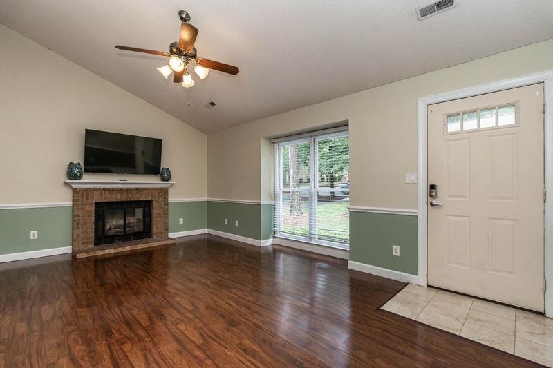 500 W Woodcroft Pw #5D, Durham, NC 27713
