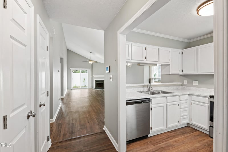 5000 Avenida Del Sol Dr, Raleigh, NC 27616