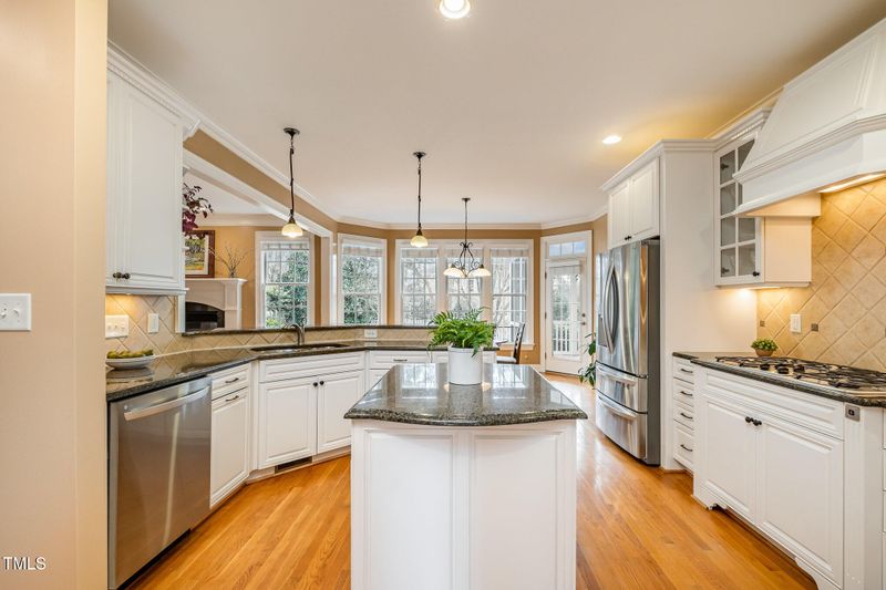 5000 Sears Farm Rd, Cary, NC 27519