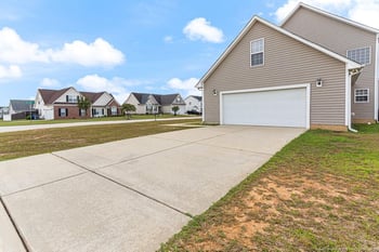 5000 Windflower Dr, Fayetteville, NC 28314