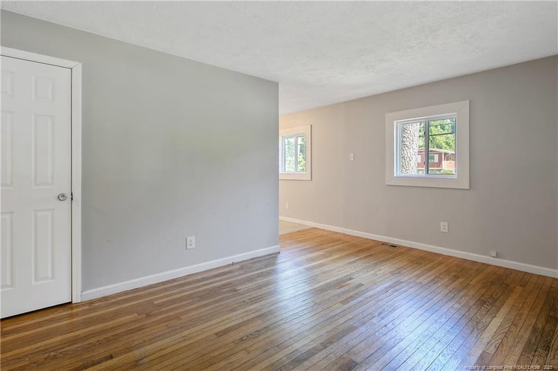 5001 Ashton Rd, Fayetteville, NC 28304