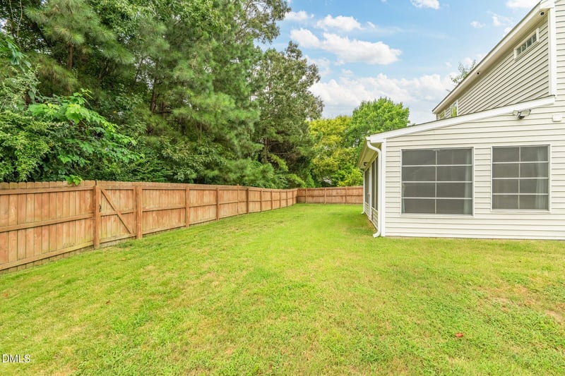 5001 Croftwood Dr, Raleigh, NC 27616