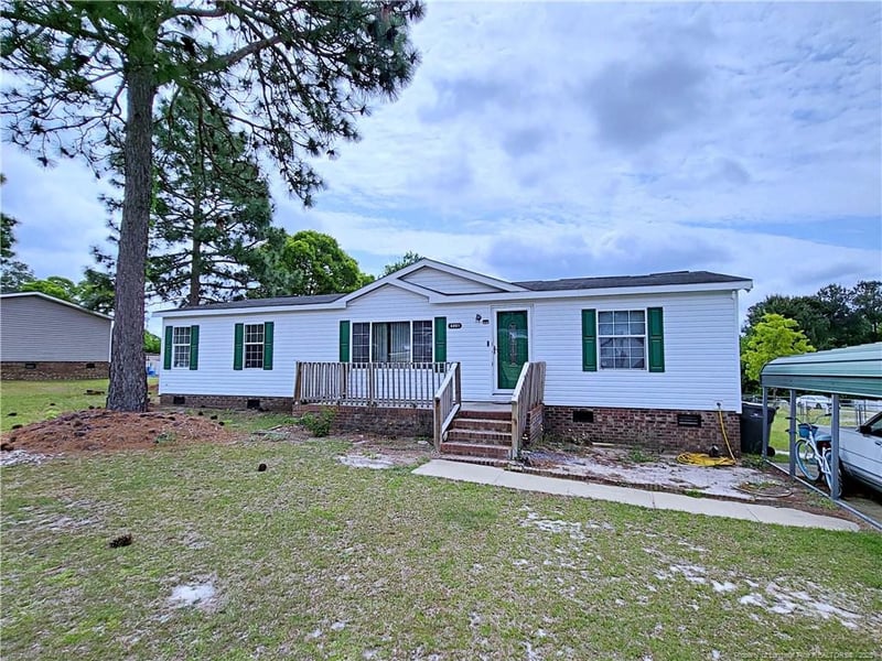 5001 Southmill Dr, Hope Mills, NC 28348