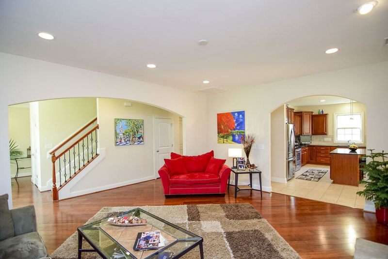 5002 Nautia St, Raleigh, NC 27606