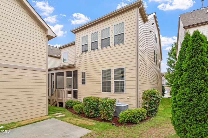 5003 Blue Jack Oak Dr, Cary, NC 27519