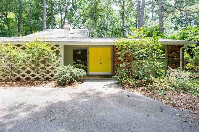 5004 Glen Forest Dr, Raleigh, NC 27612