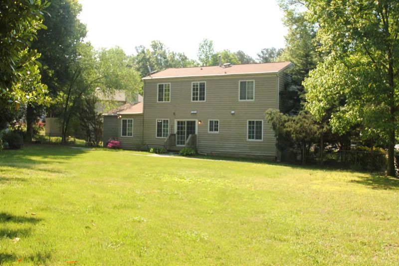 5005 Alamo Ct, Raleigh, NC 27616