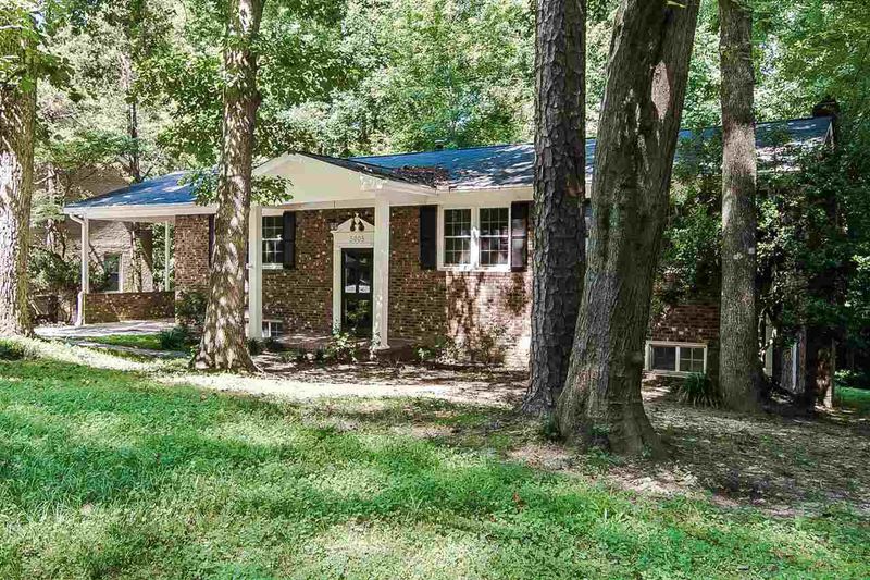 5005 Hollyridge Dr, Raleigh, NC 27612
