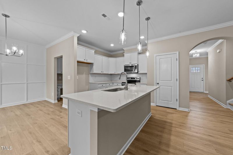 5005 Macleod Pl, Zebulon, NC 27597
