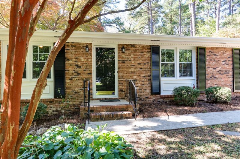 5005 Picardy Pl, Raleigh, NC 27612