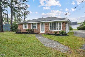 5005 Royal Acres Rd, Raleigh, NC 27610