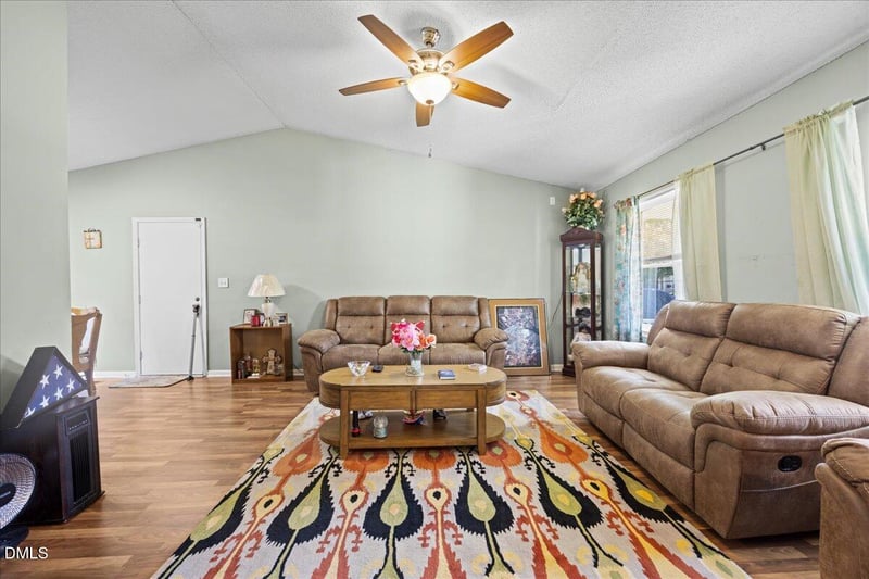 5005 Whisper Ct, Raleigh, NC 27616