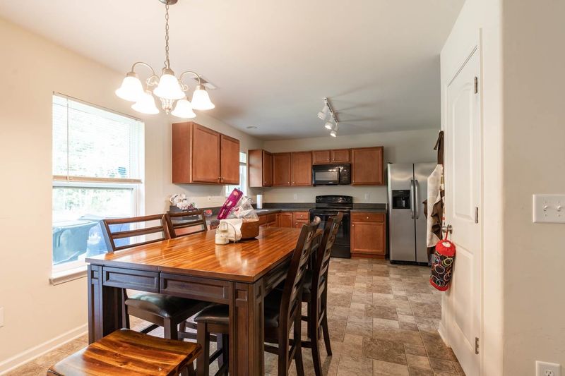 5007 Carnelian Dr, Raleigh, NC 27610