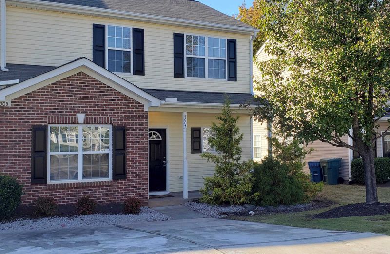 5007 Rainmaker Dr, Durham, NC 27704