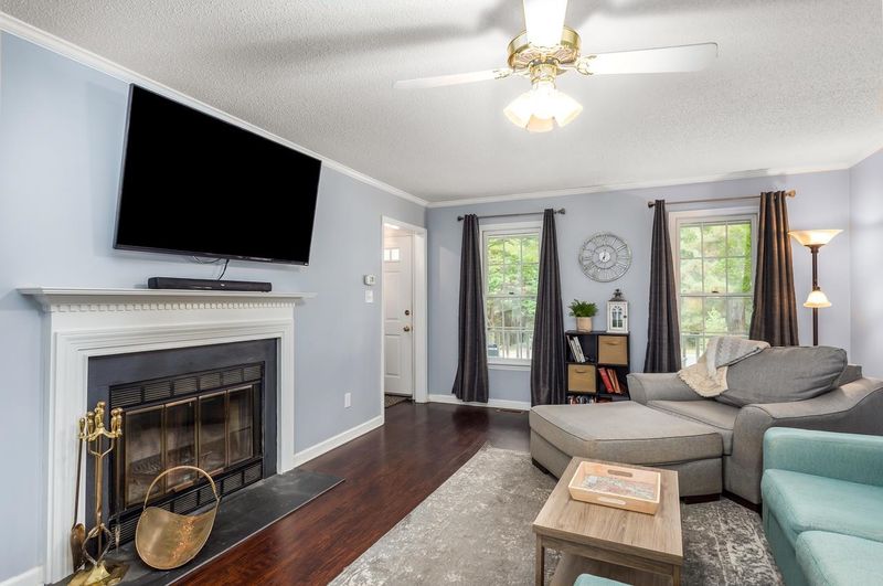 5008 Fortunes Ridge Dr, Durham, NC 27713