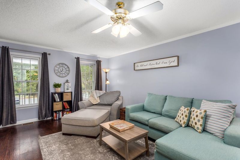 5008 Fortunes Ridge Dr, Durham, NC 27713