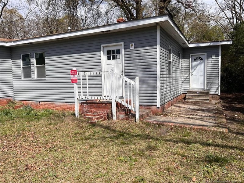 5008 Gavins St, Fayetteville, NC 28303