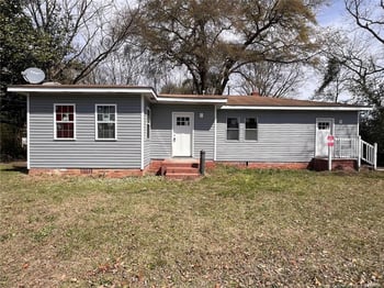 5008 Gavins St, Fayetteville, NC 28303