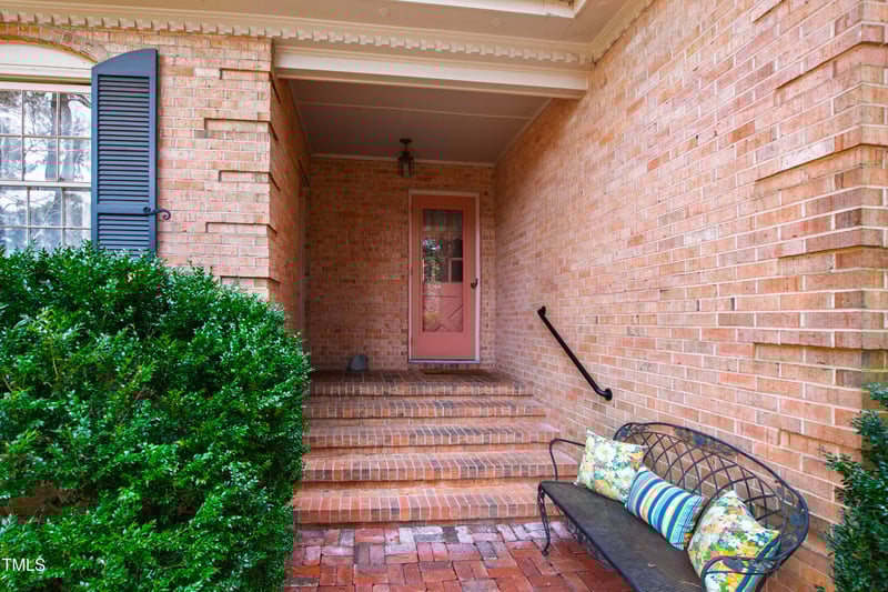 5008 Hermitage Dr, Raleigh, NC 27612