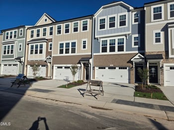 5008 Jowett's Walk Dr #16, Cary, NC 27519