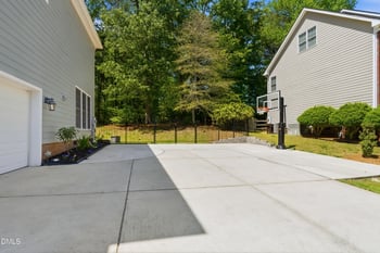 5008 Mill Hill Ln, Chapel Hill, NC 27517