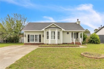 5008 Shimmer Dr, Fayetteville, NC 28304