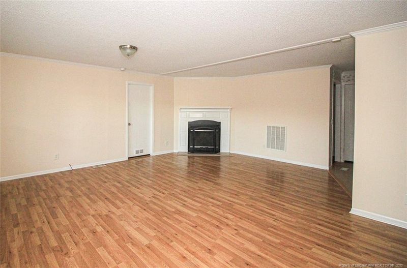 5008 Southmill Dr, Hope Mills, NC 28348