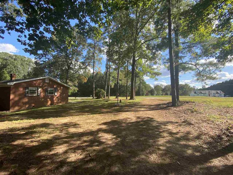 5008 Yates Mill Pond Rd, Raleigh, NC 27606