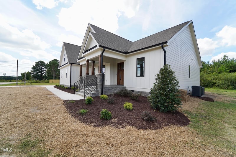 5009 Hopkins Chapel Rd, Zebulon, NC 27597