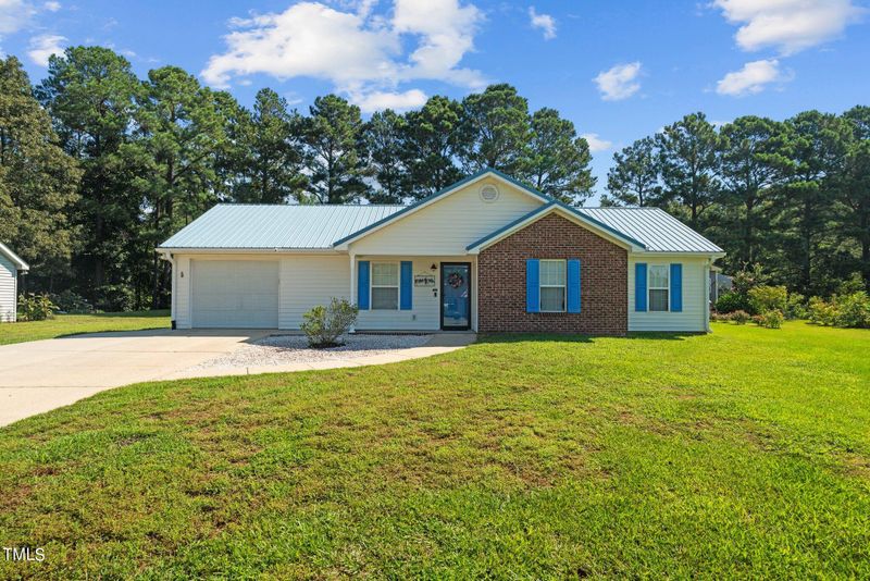 5009 Laurel Ridge Dr, Sanford, NC 27332