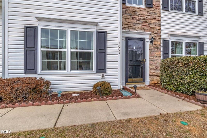 5009 Marathon Ln, Raleigh, NC 27616