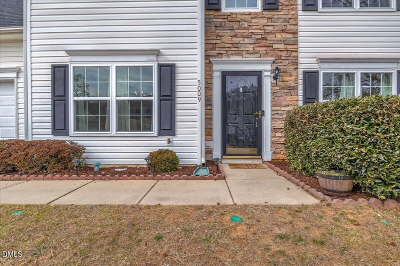 5009 Marathon Ln, Raleigh, NC 27616
