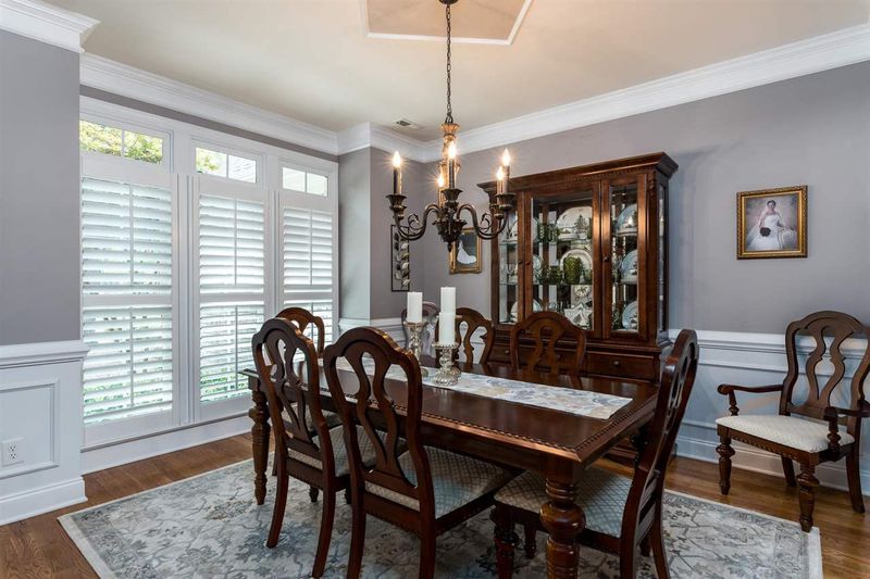 5009 Stoneyoak Ln, Raleigh, NC 27610
