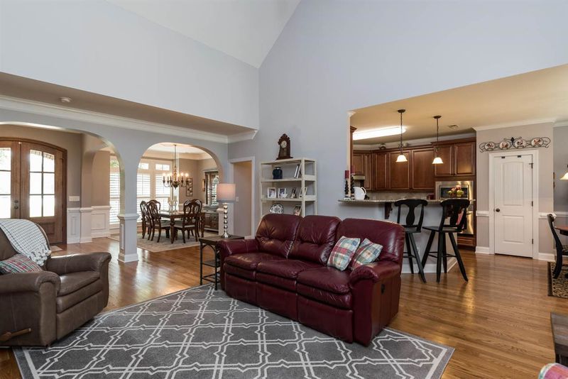 5009 Stoneyoak Ln, Raleigh, NC 27610