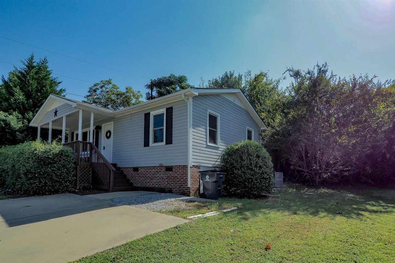 501 2nd St, Apex, NC 27502